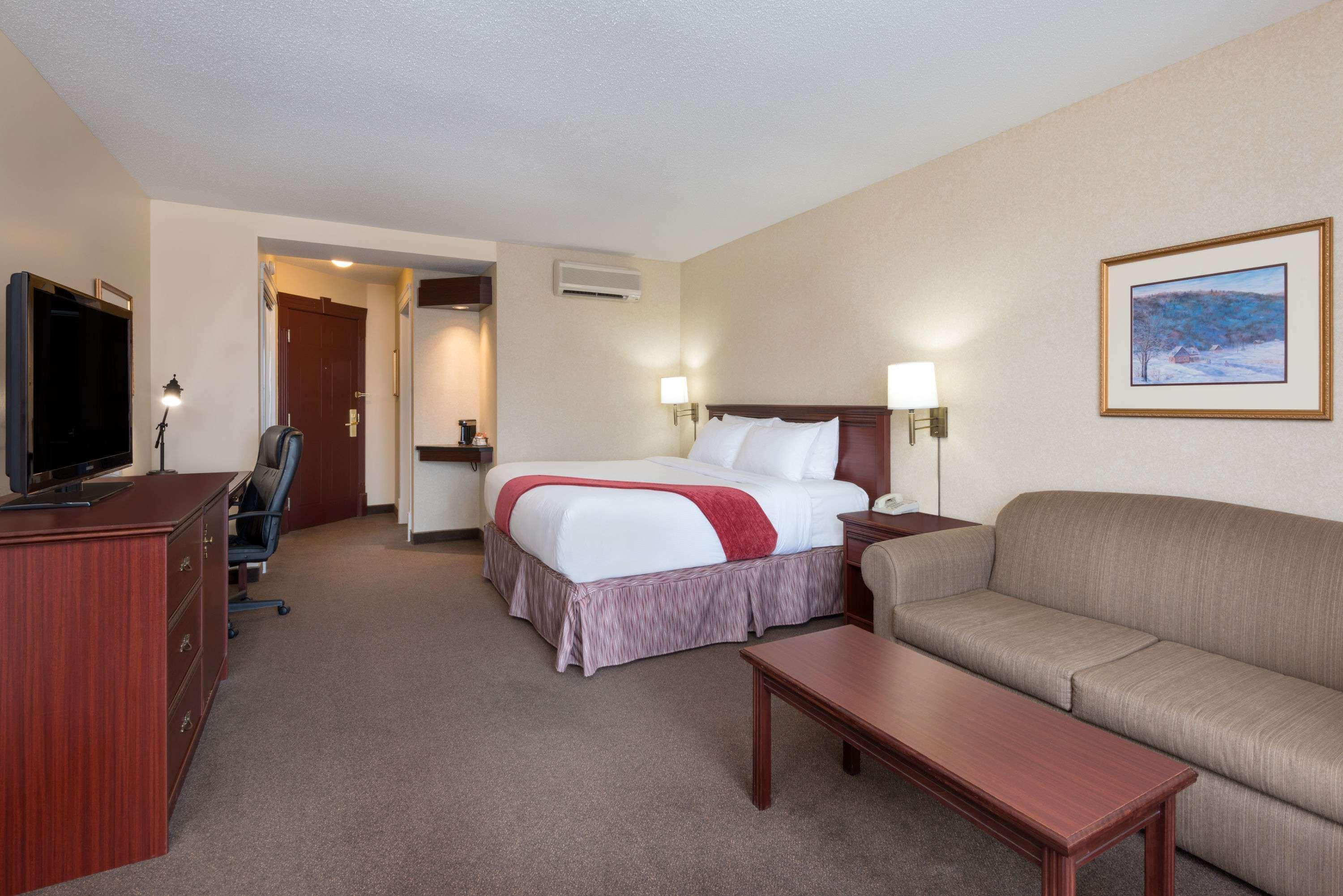 Hotel Ramada Plaza By Wyndham Gatineau/manoir Du Casino Gatineau
